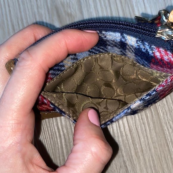 Vintage Coach plaid & suede wallet/coin purse with keychain - Picture 7 of 10